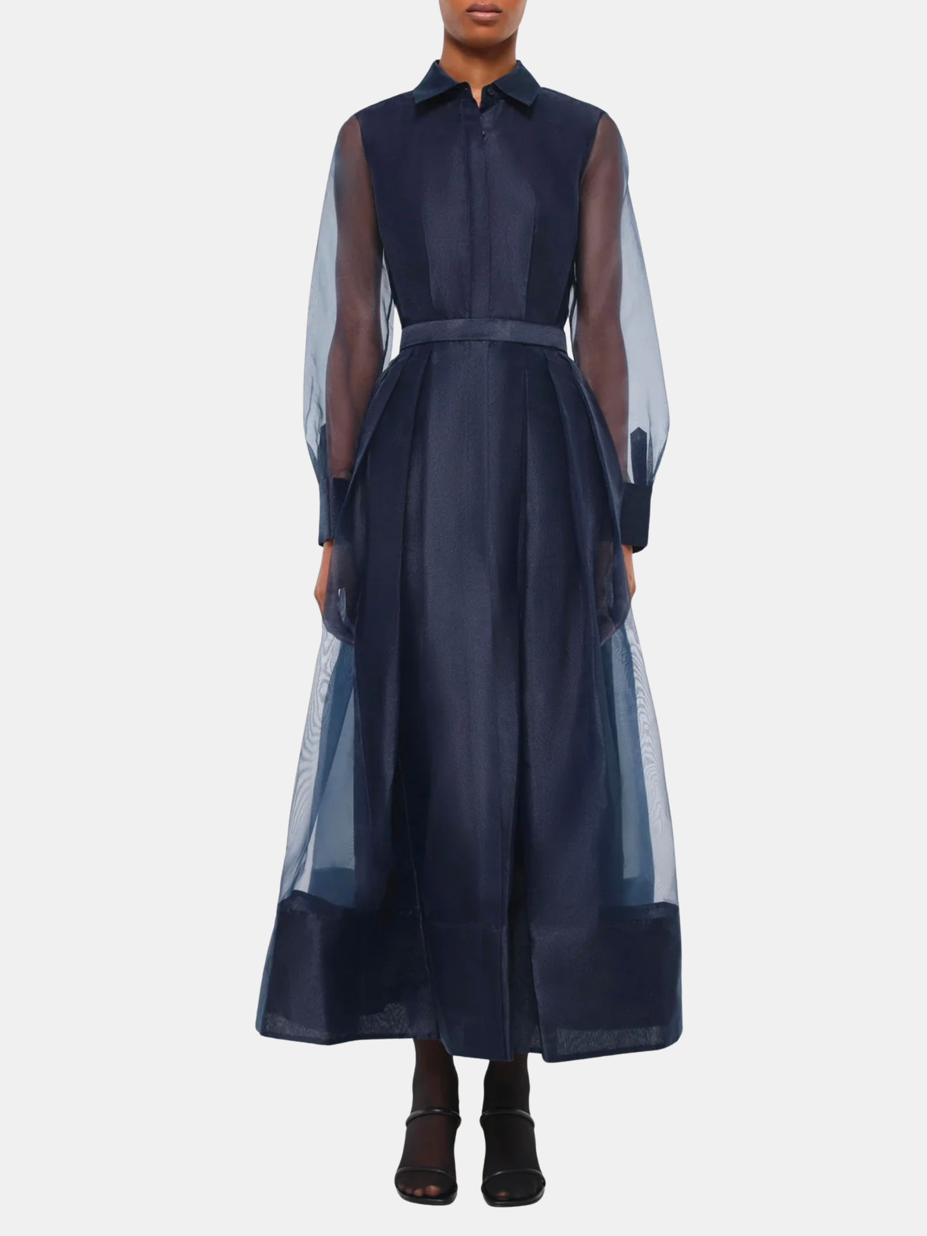 Montgomery Long Sleeve Button